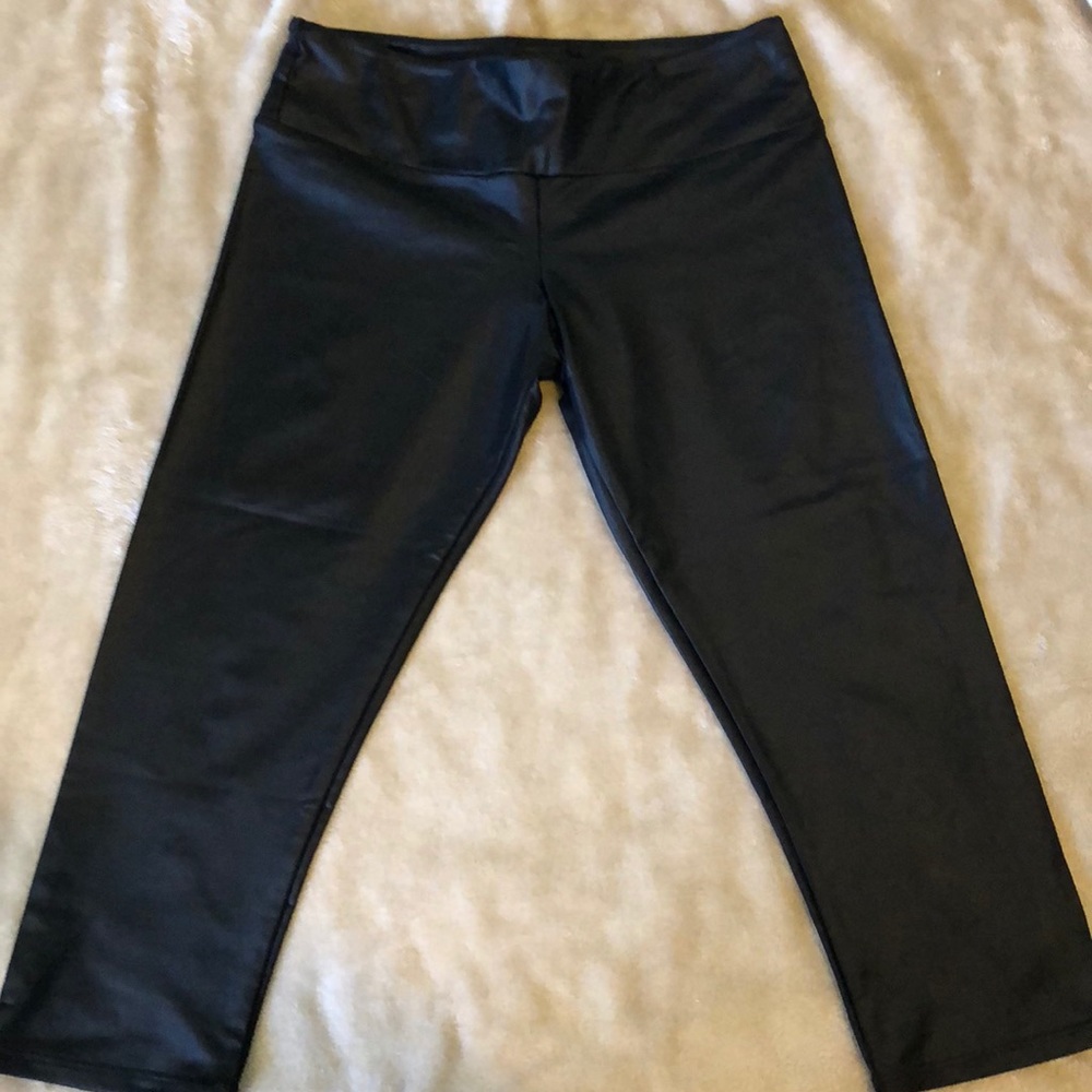 Onzie Capri leggings